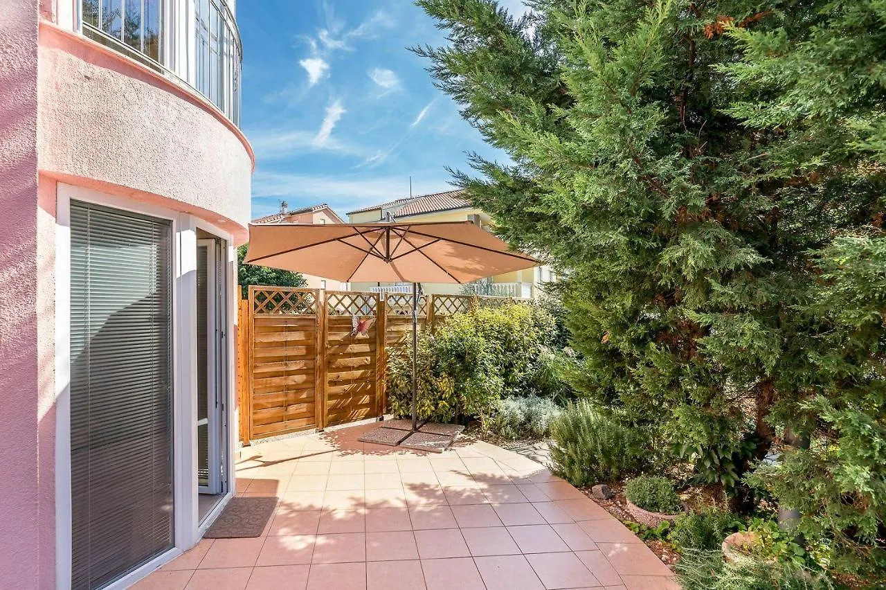Moderne Ferienwohnung Mit Garten, Liegestuhl, Wifi, Klima Baska  0*, Baska (Krk) Croatia